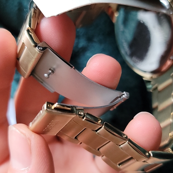 NEW Men's 22mm Gold stainless steel Fossil watch - Picture 8 of 10